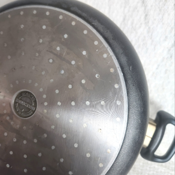 Scanpan Induction 7 Quart Nonstick Dutch Oven - Picture 8 of 15